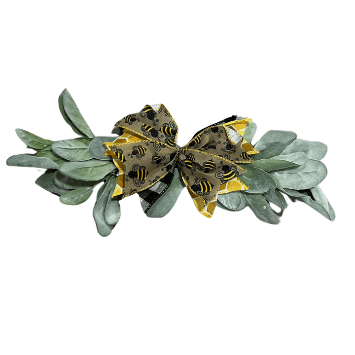 14" Wreath Bee Theme Floral Accent | Bulk Buy