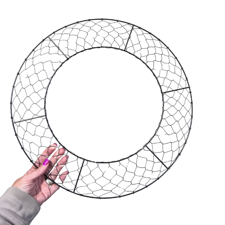 17" Chicken Wire Wreath | Bulk Buy