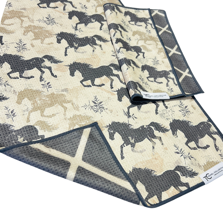 Mustang | Reversible Towel