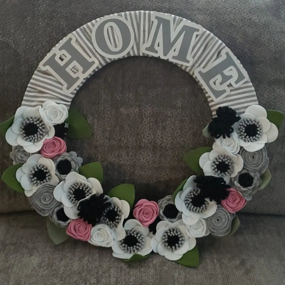 Bloom Your Own Way | Felt Flower Wreath | DIY Felt Flowers
