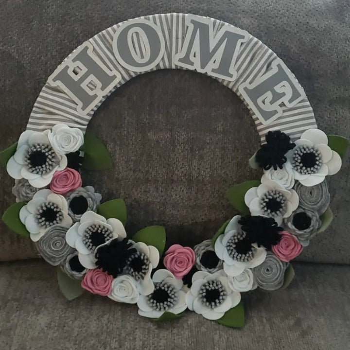 Bloom Your Own Way | Felt Flower Wreath | DIY Felt Flowers